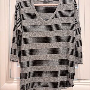 Market & Spruce Careen V-Neck Dolman Knit Top Heathered Gray and Black Top SizeL